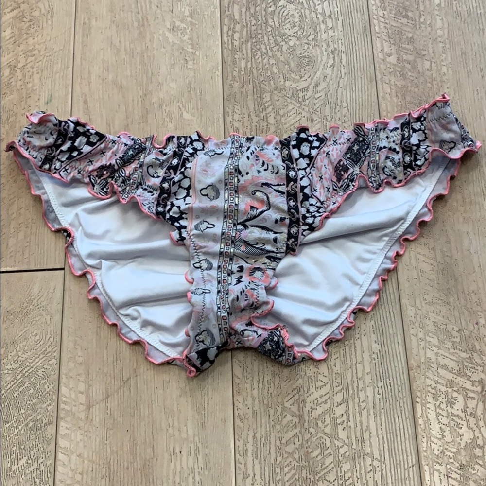 Victoria’s Secret Scrunchy Butt Bottoms